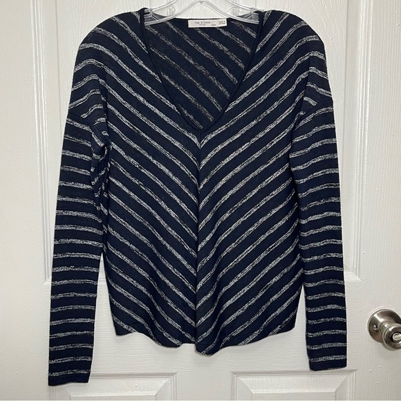Rag & Bone Navy and Gray Striped Hudson Vee V-Neck Long Sleeve Blouse | size XS - Picture 2 of 9